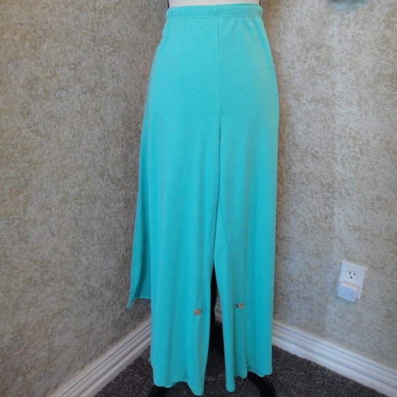 Aqua Pants with Style! - Picture 4 of 15